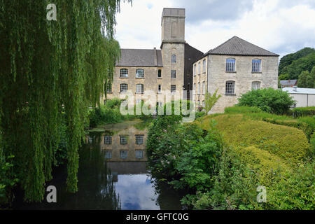 Fluß Frome & Mühle, Brimscombe Port, Nr. Stroud, Gloucestershire Stockfoto