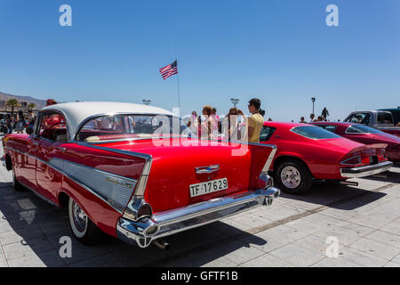 Chevrolet Belair Auto bei der American Car treffen sich in der Plaza De La Basilica de Candelaria, Teneriffa, Kanarische Inseln, Spanien Stockfoto