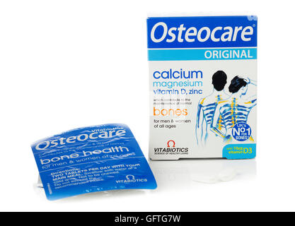 Osteoporose-Tabletten - Calcium, Magnesium, Vitamin D und Zink Stockfoto