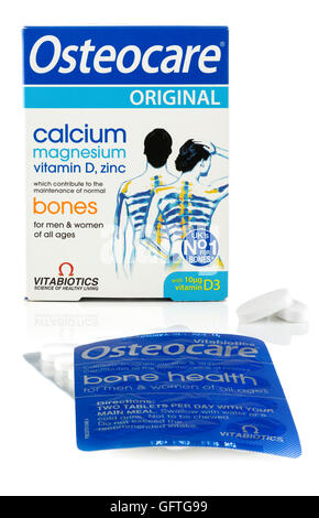 Osteoporose-Tabletten - Calcium, Magnesium, Vitamin D und Zink Stockfoto