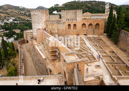 Die Alcazaba Festung Alhambra, zeigt die 'Armas' Platz, Alhambra de Granada, Andalusien, Spanien. Stockfoto