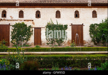 Patio De La Acequia im Palace del Generalife, Alhambra nasridischen Emire, Könige, Granada, Andalusien, Spanien. Stockfoto