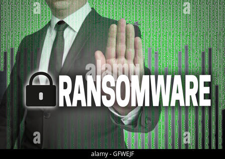 Geschäftsmann, Ransomware mit Matrix zeigt. Stockfoto