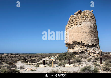 Torre De Cerrillos, erbaut im 16. Jahrhundert zum Schutz die Küste vor Angriffen durch Barbary Piraten Roquetas de Mar Tower Stockfoto