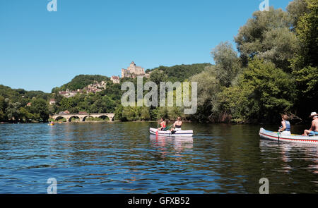 Kanufahren auf dem Fluss Dordogne Süd-West Frankreich Midi-Pyrenees Stockfoto