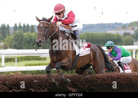 Clairefontaine-Deauville, Normandie, Frankreich. 1. August 2016. Prix von Glyzinien mit Badabulle Bey geritten von O Pradel Credit: Action Plus Sport Bilder/Alamy Live News Stockfoto