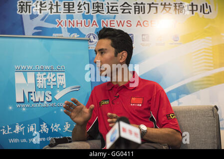 (160802) - RIO DE JANEIRO, Aug. 2, 2016(Xinhua)--chinesische Pferdesport Athlet Hua Tian erhält ein Interview mit Xinhua News Agency vor den Olympischen Spielen in Rio am Main Media Centre in Rio De Janeiro, Brasilien, 2. August 2016. (Xinhua/so Ruibo) Stockfoto