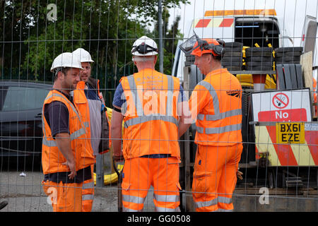 Netz-Schiene sind am Unfallort ein Brückeneinsturz in Grove Road Barrow auf steigen die Bahnlinie ist derzeit geschlossen, Dienste unterbrechen Stockfoto