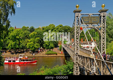 Queens Park-Brücke und Fluss Dee in Chester, Cheshire, England Kreisstadt. UK Stockfoto