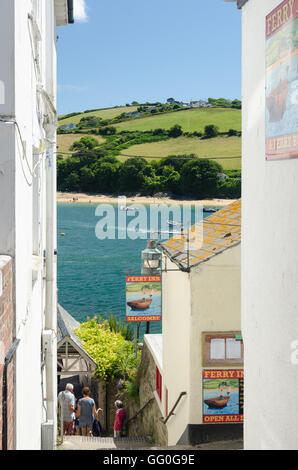 Blick auf die Strände im Osten Portlemouth von Ferry Inn in Salcombe, Devon Stockfoto