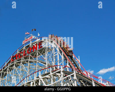 Cyclone-Achterbahn Coney Island, Brooklyn NY Stockfoto