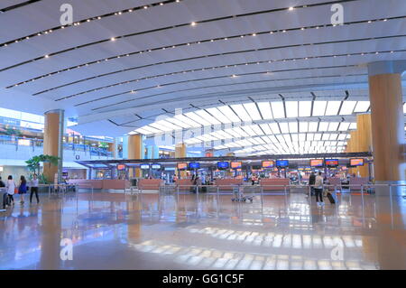 Changi Flughafen Check-in Schalter in Singapur. Stockfoto