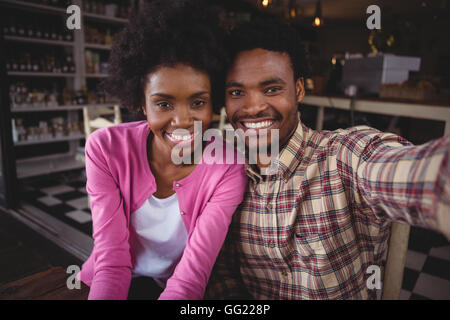 Porträt des jungen Brautpaares Stockfoto