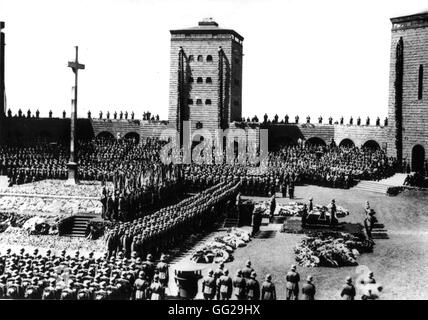 Marschall Hindenburg Beerdigung, Eintrag der Prozession auf dem Tannenberg-Denkmal August 1934 Deutschland Stockfoto