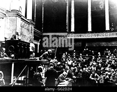 Französischer Politiker Jean Jaurès spricht über das Gesetz drei Jahre befristet (für den Service Militaire) Fotografieren von Jules-Louis Breton 1913 Frankreich Castres. Jaurès Museum Stockfoto