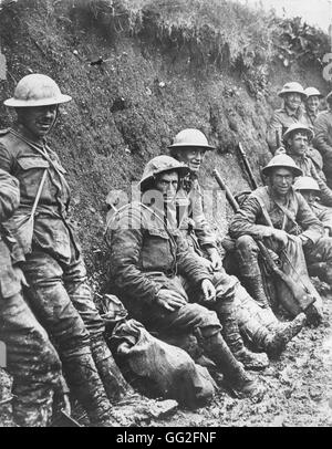 Ersten Weltkrieg 1916. Englische Soldaten in den Schützengräben an der Somme. Stockfoto