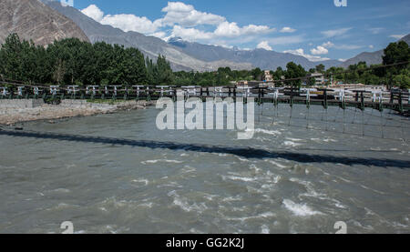 Hängebrücke in Gilgit, Pakistan Stockfoto