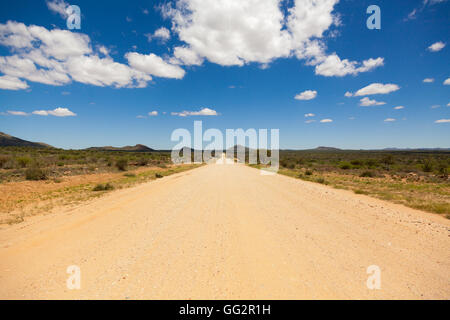 Namibia-Autobahn C2, östlich von Rehoboth Stockfoto