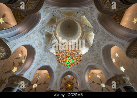 Sheikh Zayed Grand Moschee, Abu Dhabi, Vereinigte Arabische Emirate Stockfoto