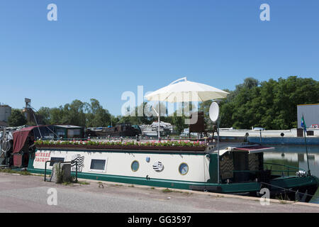 Hausboot, Saint-Jean-de-Losne, Burgund-Kanal, Frankreich Stockfoto