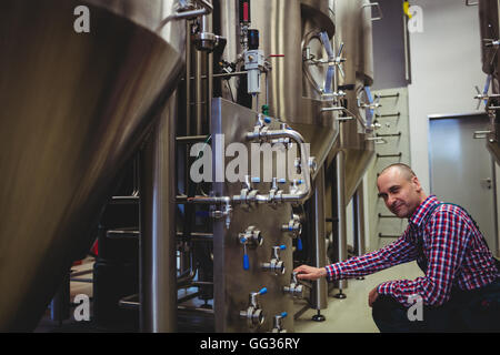 Brauerei Hersteller Anpassung Manometer Stockfoto