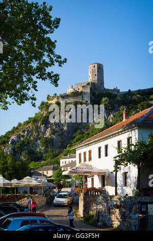 Pocitelj, Herzegowina-Neretva, Bosnien und Herzegowina. Zitadelle Pocitelj, die Festung aus dem 14. Jahrhundert. Stockfoto