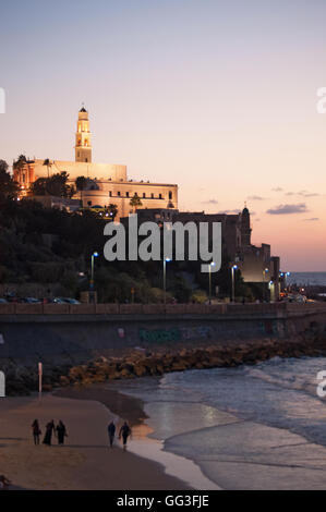 Israel, Naher Osten: Sonnenuntergang auf die Silhouette der Altstadt von Jaffa, dem ältesten Teil von Tel Aviv Yafo, einer der ältesten Hafenstadt in Israel. Stockfoto