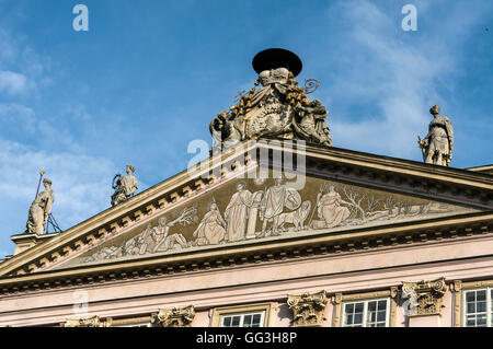 Die Fassade des Primatenpalastes ist heute Sitz des Bürgermeisters in der Altstadt von Bratislava, Bratislava, Slowakei Stockfoto