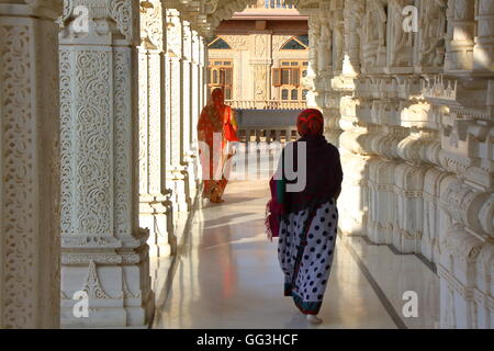 In einem Jain-Tempel in Ahmedabad, Gujarat, Indien Stockfoto