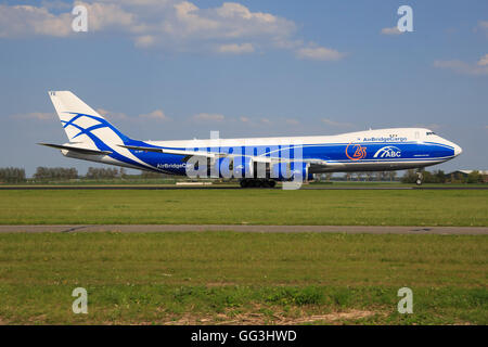 SCHIPHOL, AMSTERDAM, Niederlande - Mai 1, 2016: Boeing 747 von ABC Ladung landet auf dem internationalen Flughafen Schiphol Stockfoto