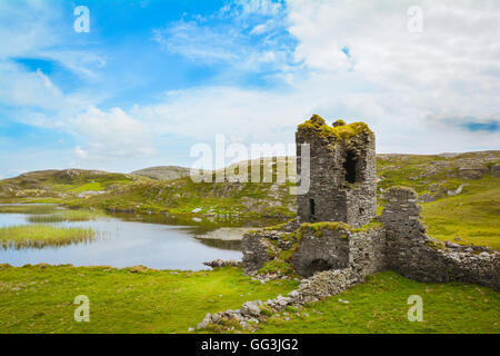 Malerischen Anblick des Dunlough Schlosses, auch bekannt als "drei Burgen Kopf", Mizen Halbinsel, Irland Stockfoto