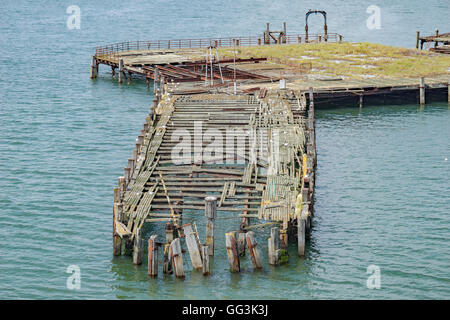 Einem verlassenen Pier in der Nähe Stadtkai in Southampton Stockfoto