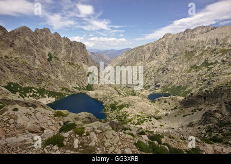 Capitello See und Melo-See, Lambarduccio und Restonica Tal in der Nähe von Punta Alle Porta, Frankreich, zentrale Korsika GR20 Stockfoto