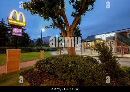 24 Stunden-McDonalds-Restaurant Stockfoto