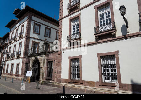 Fall de Cultura oder Kulturzentrum in dem malerischen Dorf von Baztan, Navarra, Nordspanien Stockfoto