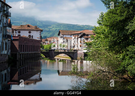 Malerisches Dorf mit Baztan, Navarra, Spanien Stockfoto