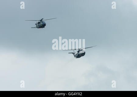 Schwerlast-Ladung Hubschrauber Sikorsky CH-53 Sea Stallion und NHIndustries NH90 der Bundeswehr. Stockfoto