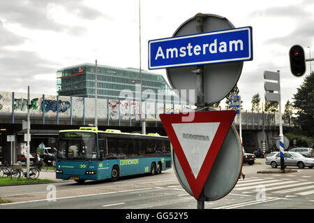Ortsschild: Amsterdam Stockfoto