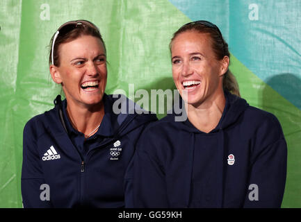 Great Britain Helen Glover (rechts) und Heather Stanning vor den Olympischen Spielen in Rio, Brasilien. Stockfoto