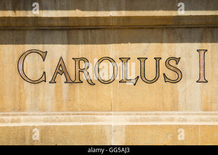 Einweihung der Statue von König Charles 1. / Charles ich / l / zunächst zur Fassade außen Guildhall (Rathaus) Worcester, UK. Stockfoto