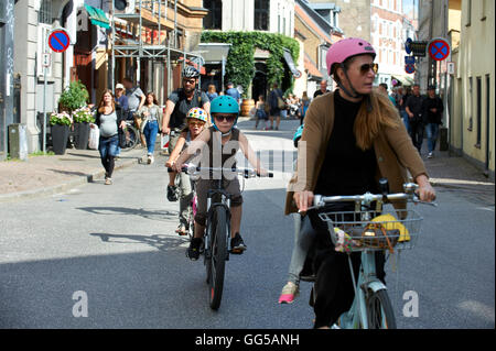 Radfahren Familie in Götzen, Aarhus, Dänemark Stockfoto