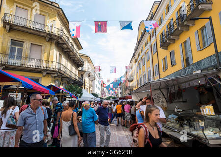 Schweiz, Tessin, Bellinzona, Markt am Samstag Stockfoto