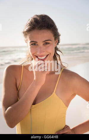 Porträt einer jungen Frau, Lächeln Stockfoto