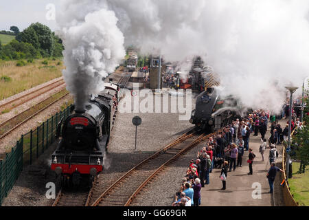 Zwei Dampflokomotiven, die das Label "Flying Scotsman" in ihrer Zeit an der Shildon Railway Museum, Co. Durham getragen haben Stockfoto