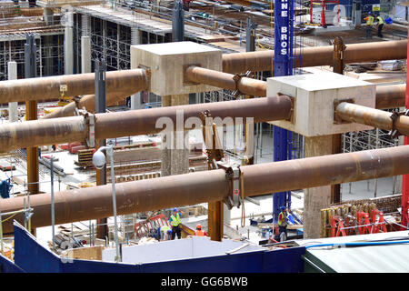 London, England, Vereinigtes Königreich. Baustelle für Goldman Sachs neue Zentrale in Farringdon Street - gesehen von Holborn Viaduct Stockfoto