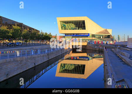 Museum von Liverpool und Liverpool Canal Link, Pier Head, Liverpool, Merseyside, England, UK. Stockfoto