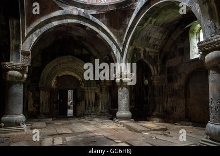 Innere des Gavit (Vorhalle) der St. Amenaprkitch Kirche im Kloster Sanahin in Armenien Stockfoto