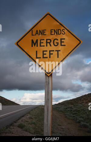 Straßenschild im Nordwesten der USA Stockfoto