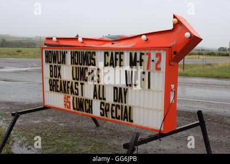 Diner am Straßenrand Zeichen Stockfoto