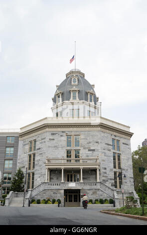 Das Achteck auf Roosevelt Island ist eine denkmalgeschützte Gebäude, das früher Teil der Irrenanstalt, New York City. Stockfoto